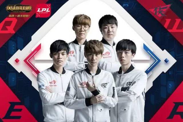 塞维利亚双雄德比战前携手出席活动，呼吁共同抵制校园霸凌（德比将至，塞维利亚两队携手出席活动，倡议抵制校园霸凌）